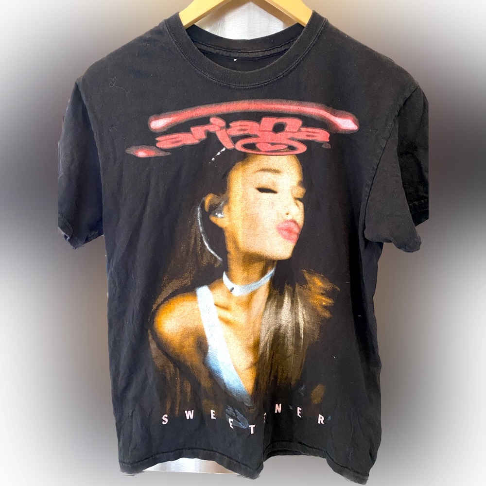 Ariana Grande shirt